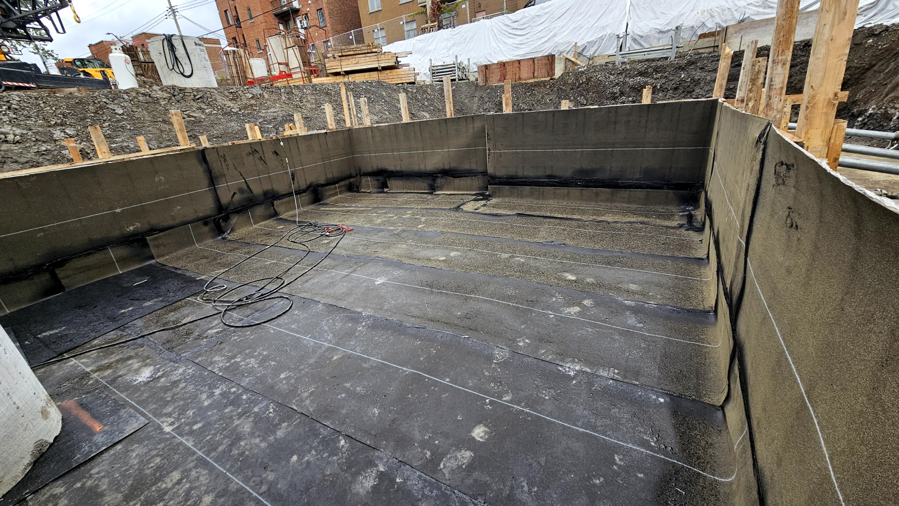 Membrane blindside thermosoudee murs berlinois Québec HIZO